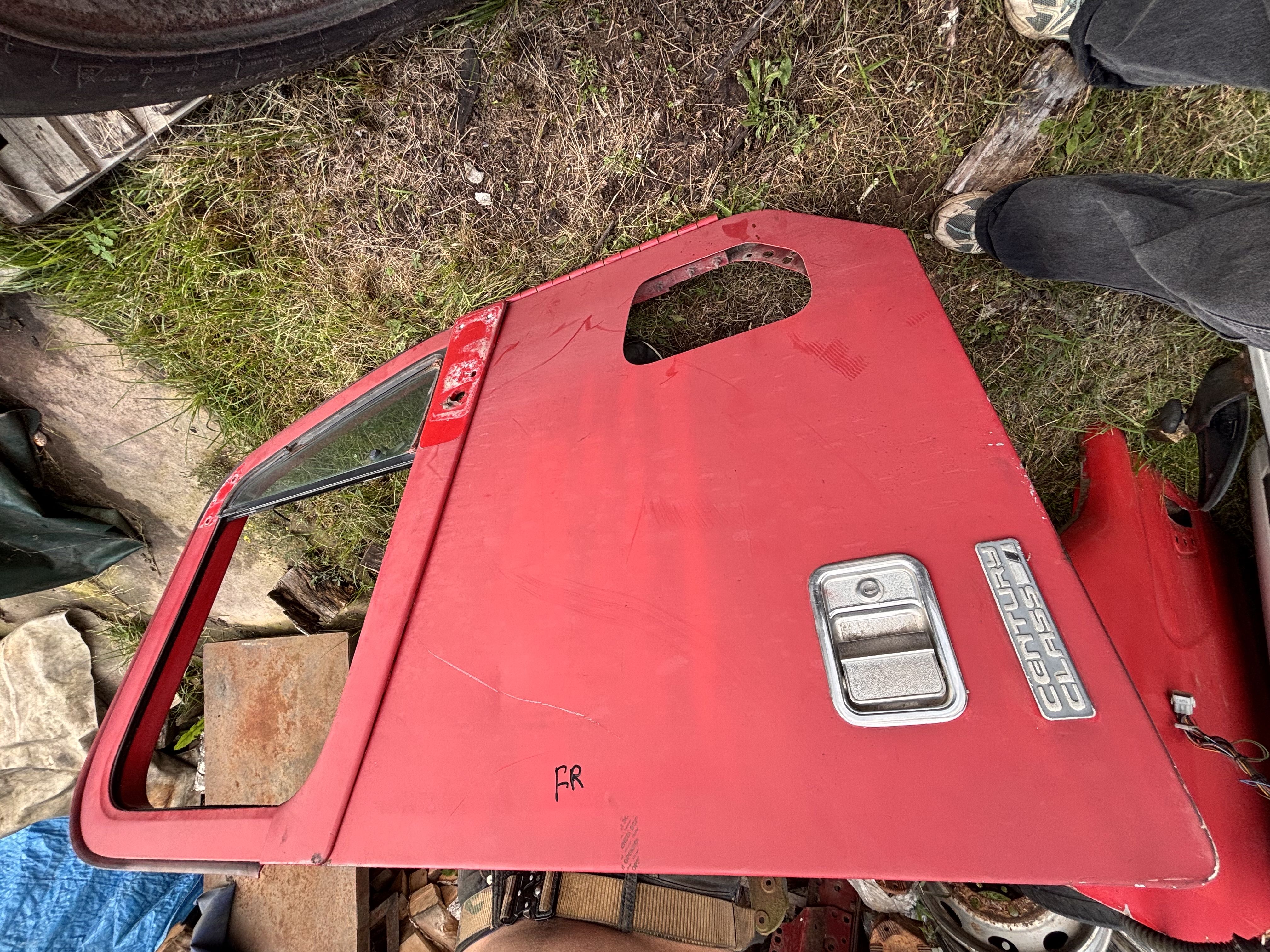 Дверь правая красная Фредлайнер Центури Freightliner Century